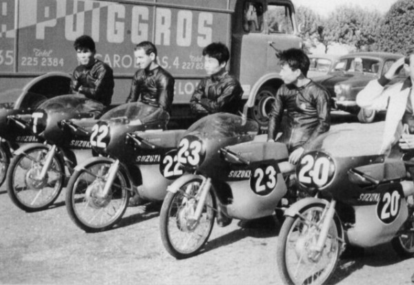 The Suzuki team in Spain 63 - Itoh, Degner, Ichino,  Morishita,  Anderson